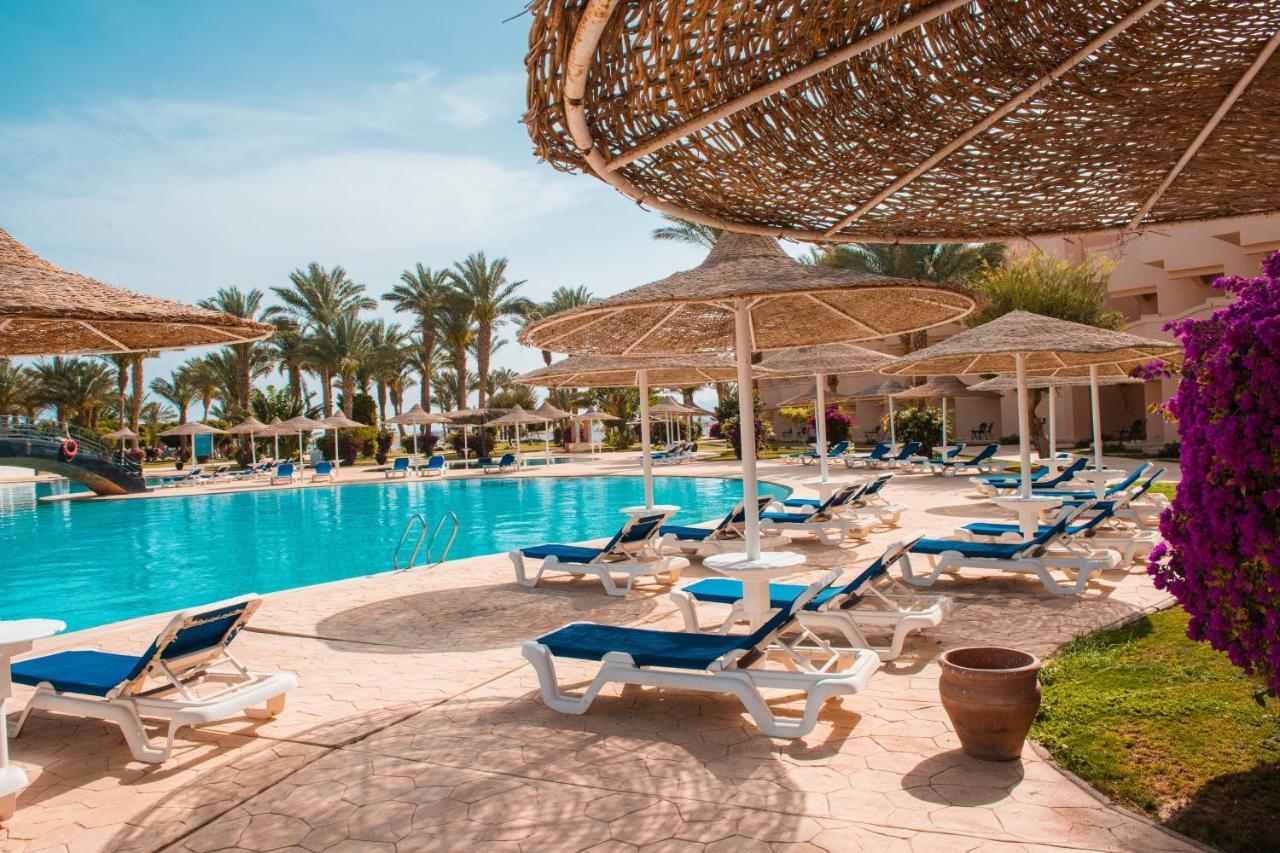 Pyramisa Beach Resort Sahl Hasheesh Hurghada Buitenkant foto Pool at the Hilton Luxor