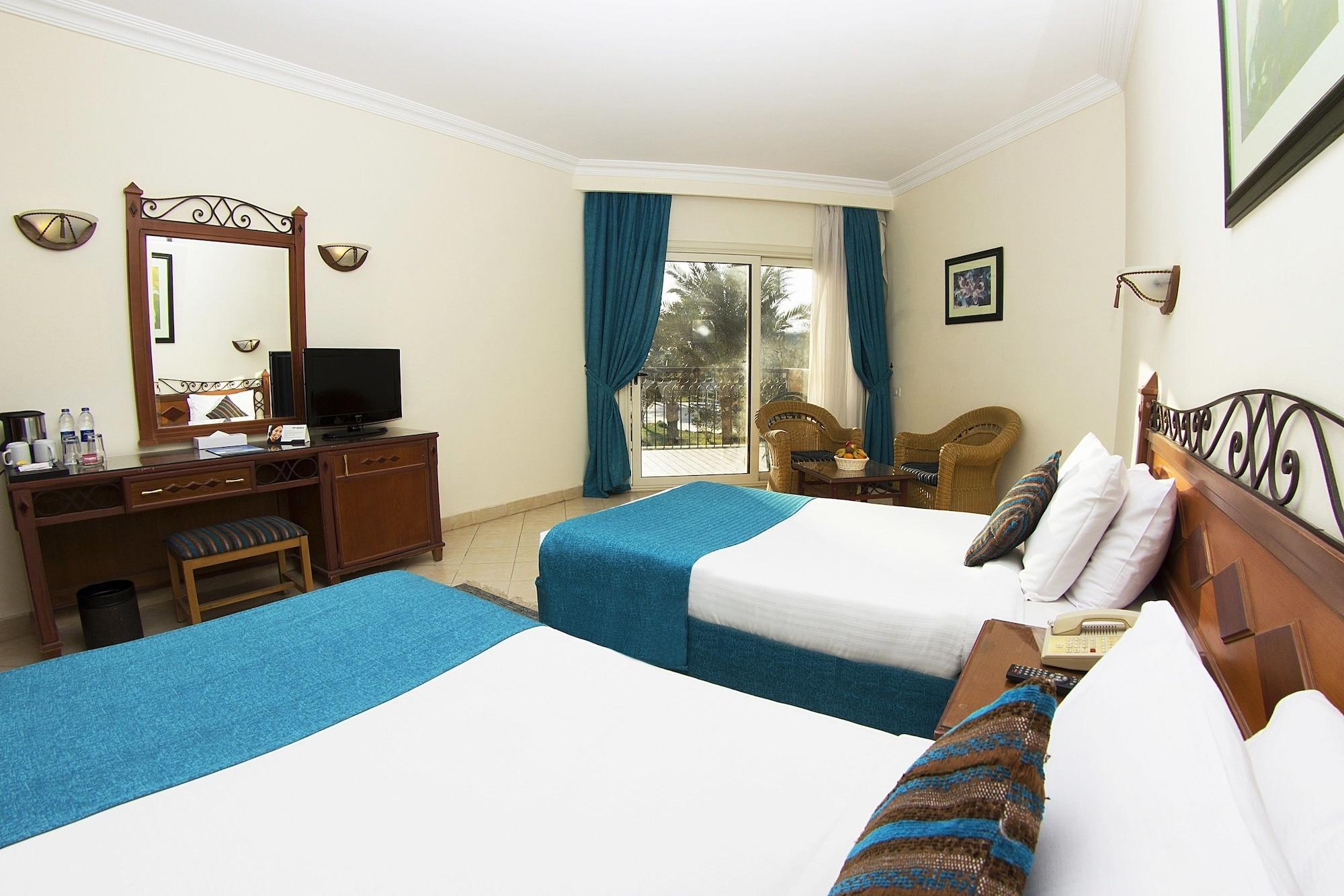 Pyramisa Beach Resort Sahl Hasheesh Hurghada Buitenkant foto A room at the hotel
